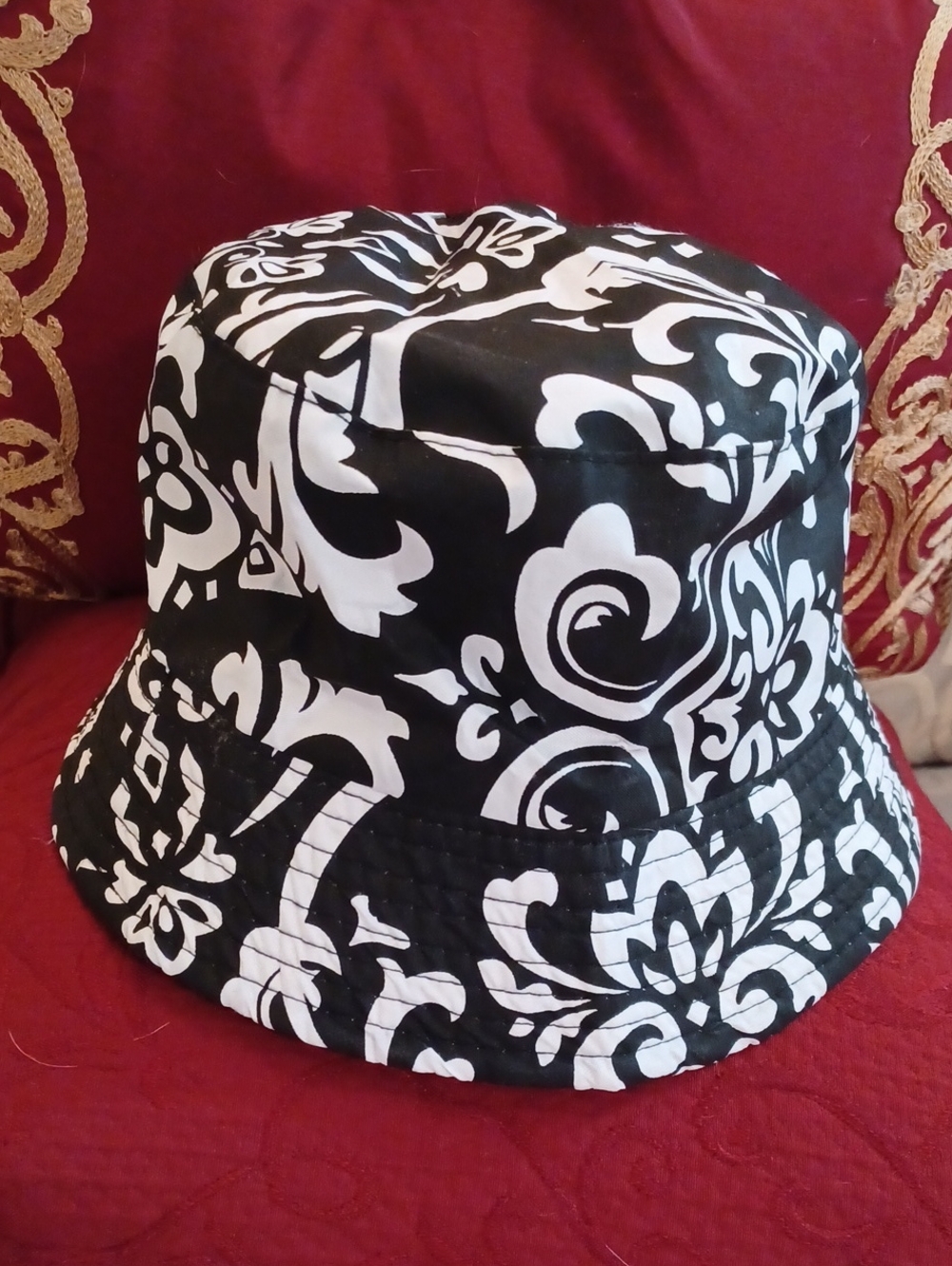 Black & White Floral Print Bucket Hat